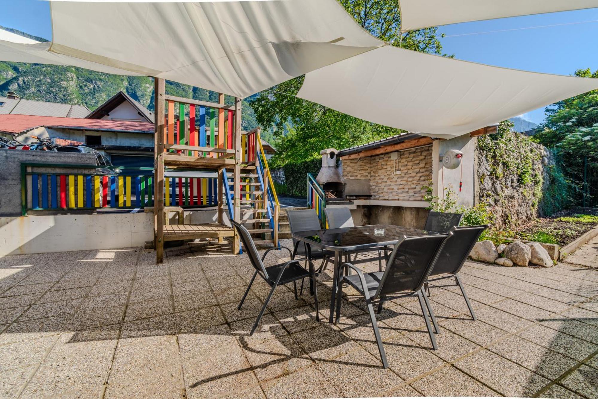 Hosnar, Apartma Time Out Apartamento Bovec