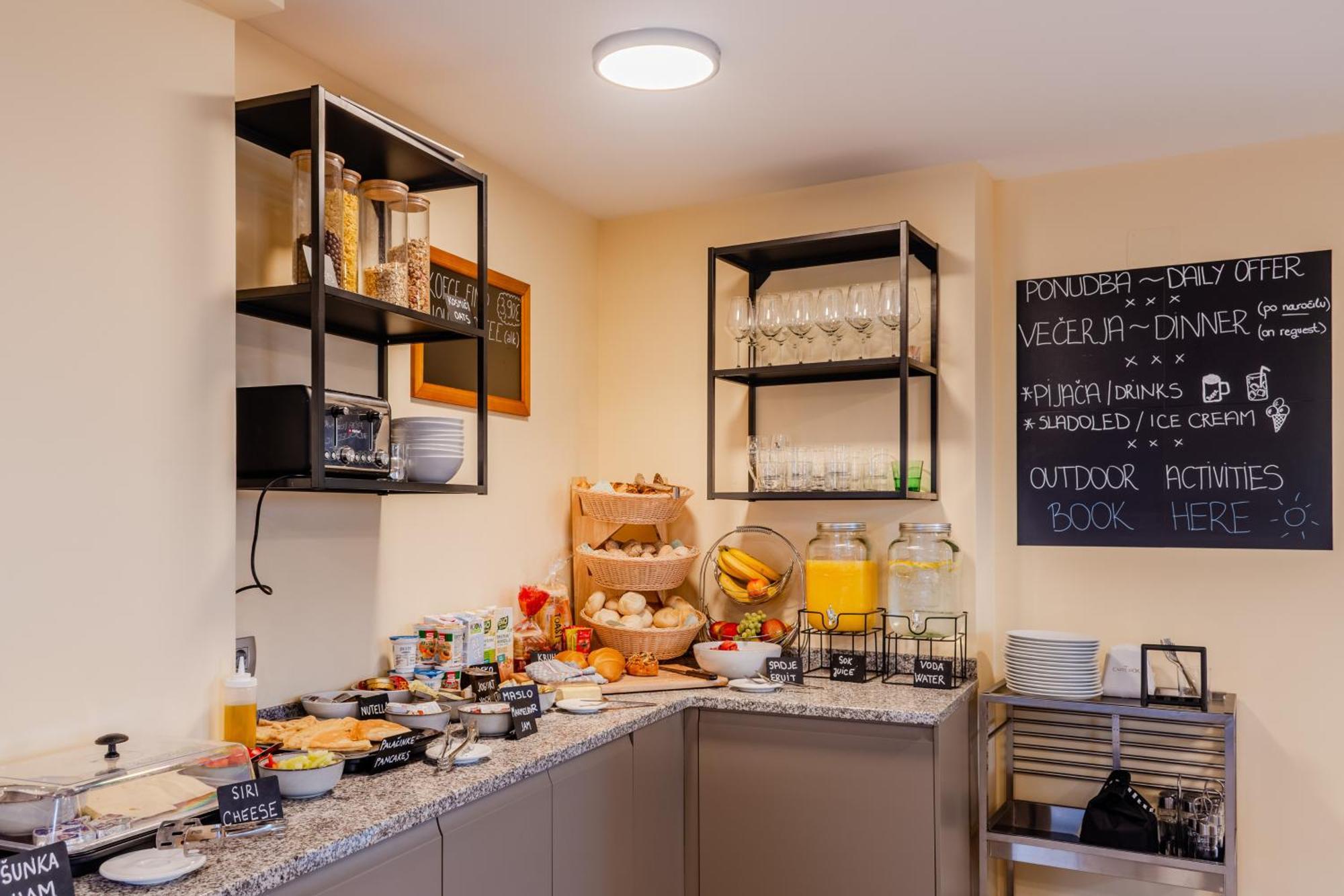 Apartment Hosnar, Apartma Time Out